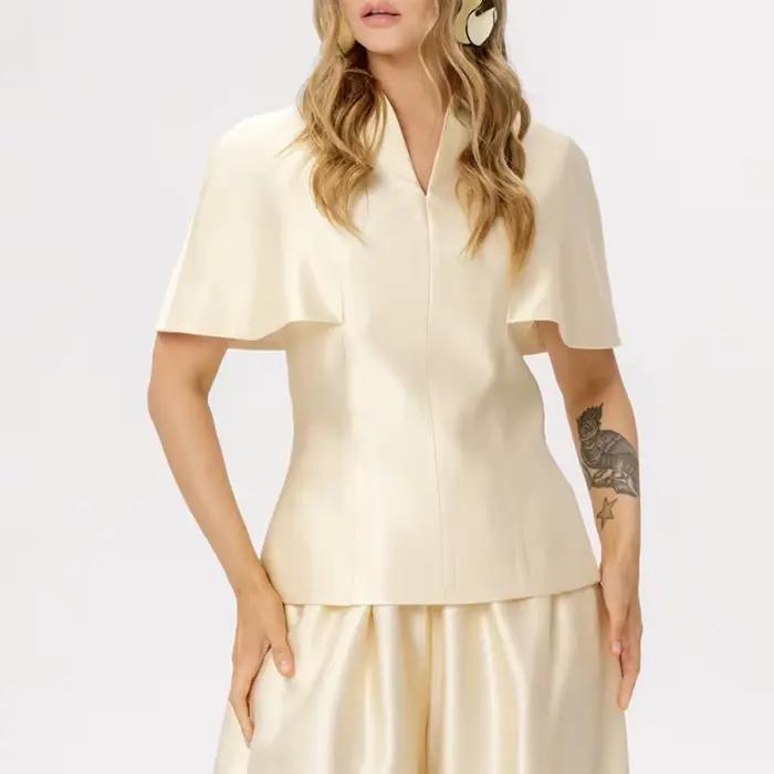 Ensemble pantalon élégant pour femme : Haut ajusté à col en V et manches courtes, pantalon large – T