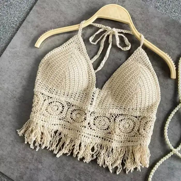 Crop top floral en crochet ajouré, style camisole, avec soutien-gorge intégré et dos lacé, coupe aju