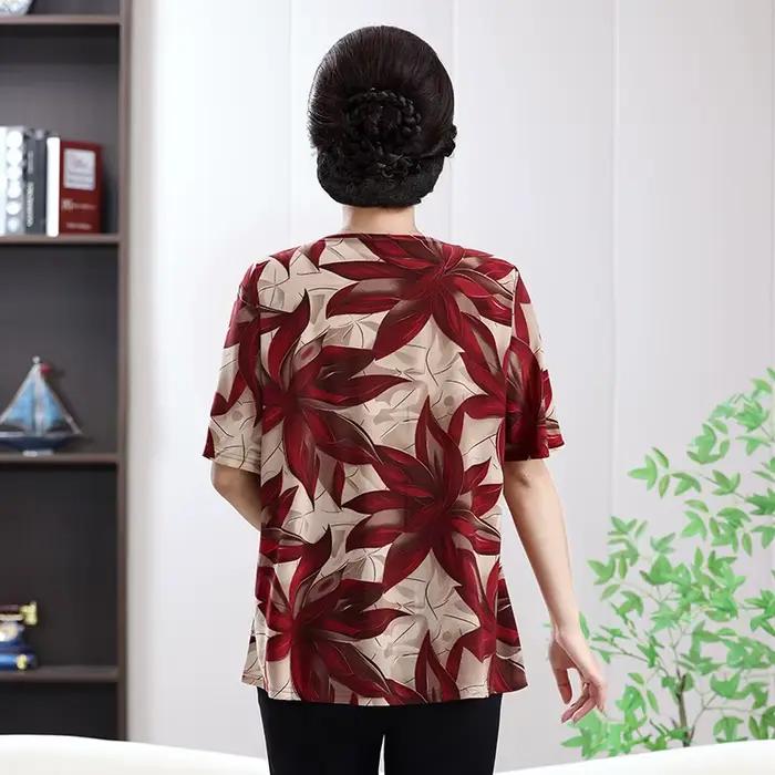 Hauts d'été imprimés floraux pour femmes matures