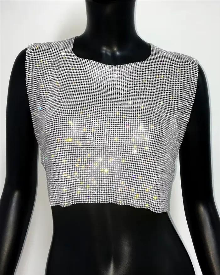 Haut court à paillettes et strass brillants