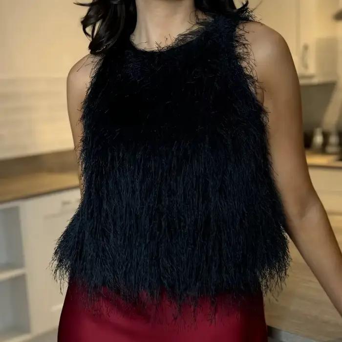 Top court sans manches en fausse fourrure pour femme
