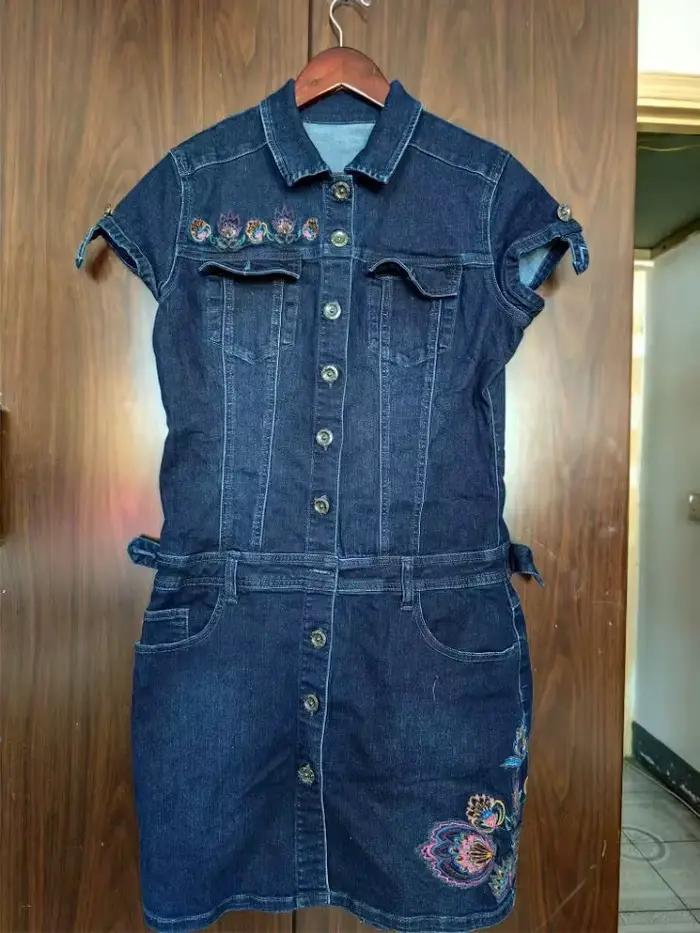 Pull tricoté élastique à manches longues et col rond pour femme