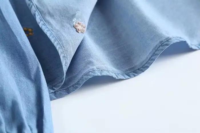 Chemise en denim brodée pour femmes