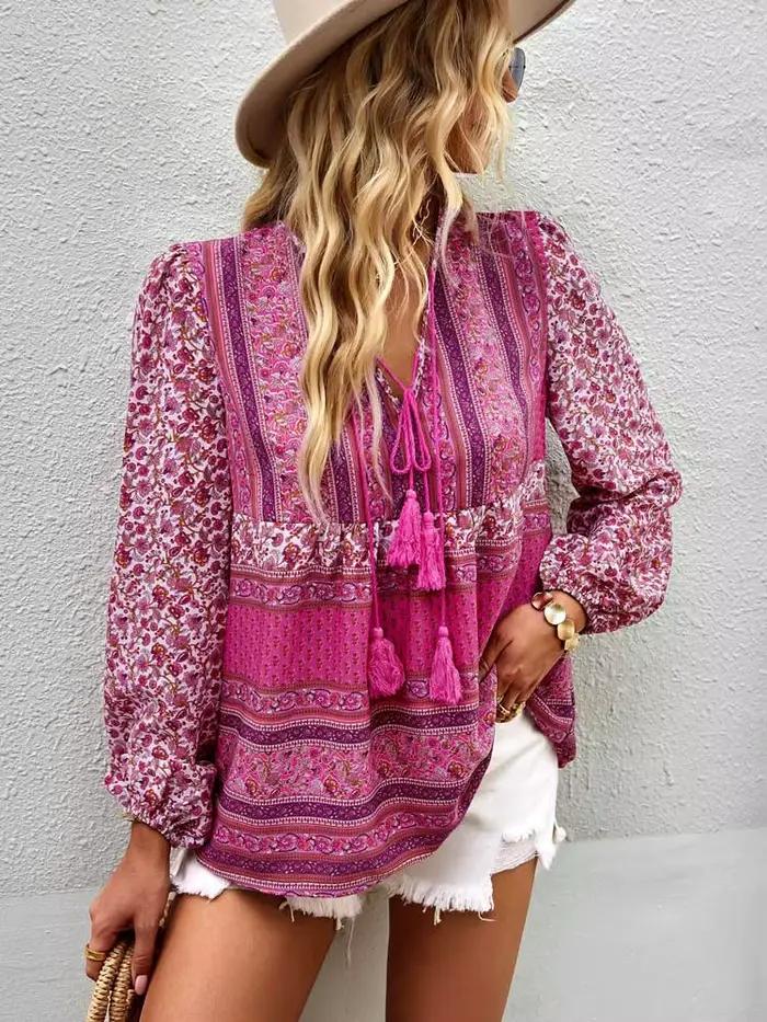 Blouse en coton floral avec col en V et glands pompons pour femmes, style bohème chic pour plage et occasions spéciales