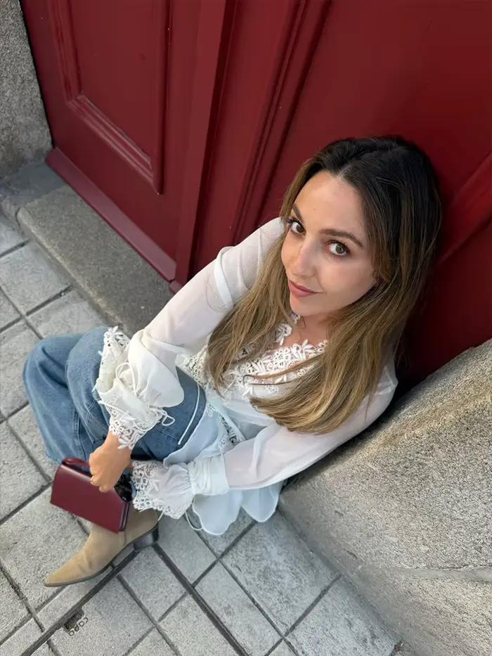 Chemisier en mousseline transparente HH élégant et minimaliste avec dentelle à nouer devant coupe ample pour tenue décontractée ou professionnelle au bureau occasions spéciales