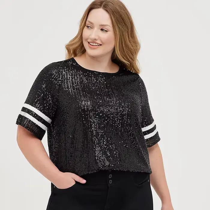 T-shirt à manches courtes ample et bling-bling pour femmes grandes tailles été style décontracté et moderne pour femmes ocassions spéciales