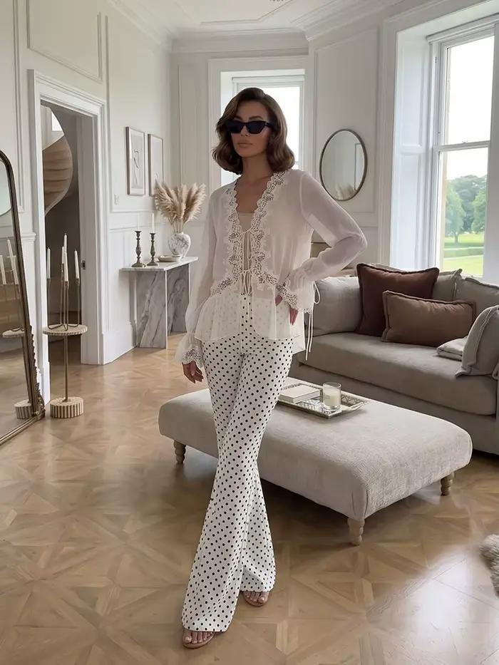 Chemisier en mousseline transparente HH élégant et minimaliste avec dentelle à nouer devant coupe ample pour tenue décontractée ou professionnelle au bureau occasions spéciales