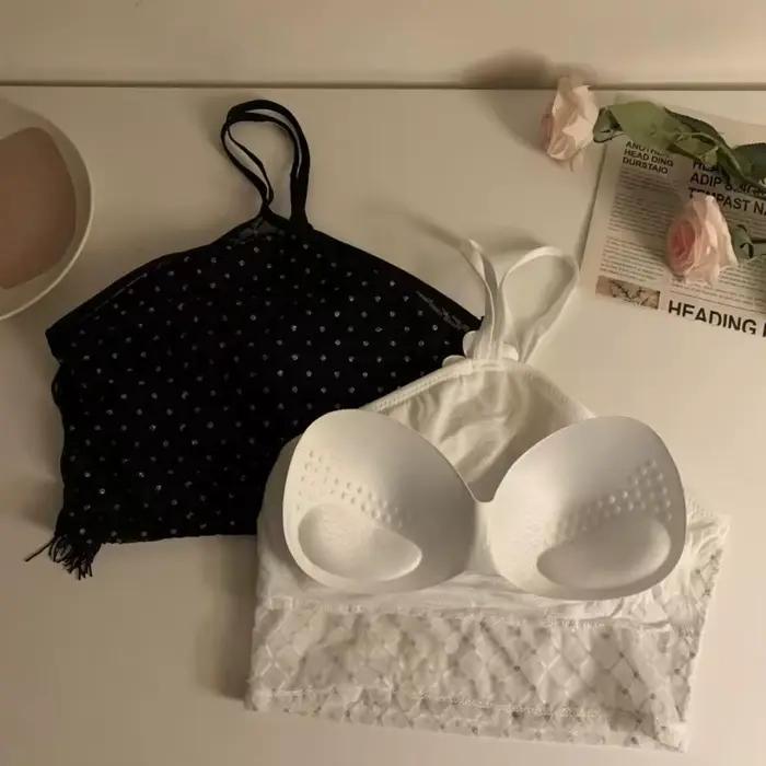 Haut licou décoratif avec bonnets rembourrés