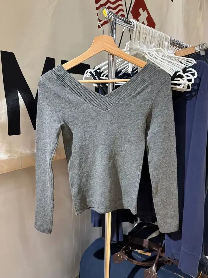 Pull gris double col en V pour femmes, hauts y2k vintage, décontracté et élégant pour sorties nocturnes et occasions spéciales