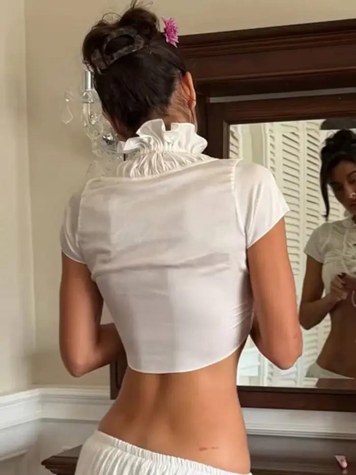 Haut court Julissa Mo à col en V profond et volants pour femmes, blanc, style sexy et moulant pour les occasions spéciales de printemps et été