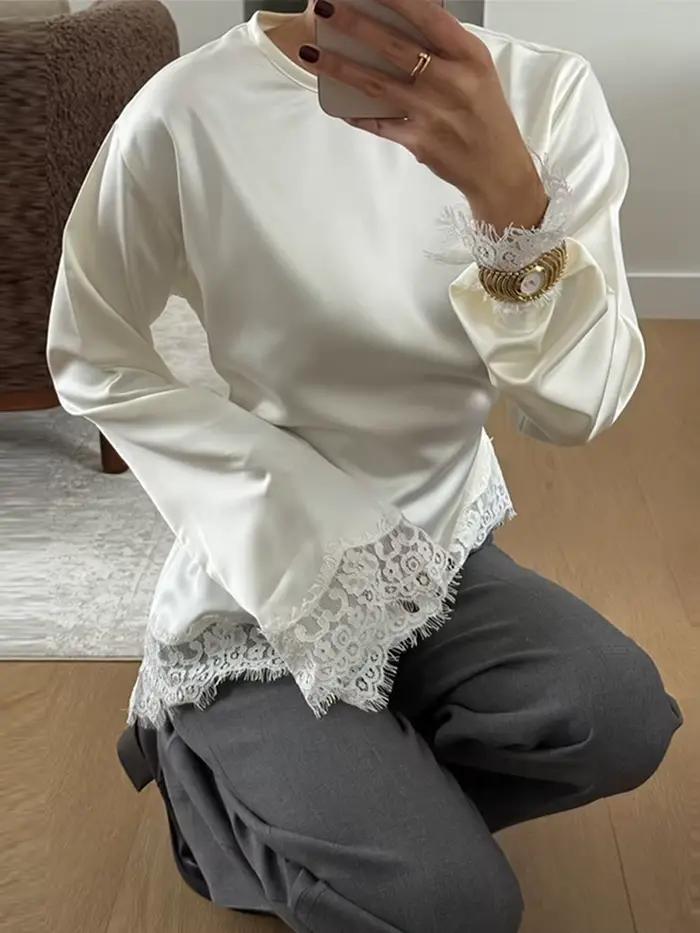 Hauts élégants en satin pour femmes