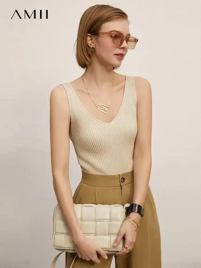 Amii-Camisole minimaliste à col en V pour femmes