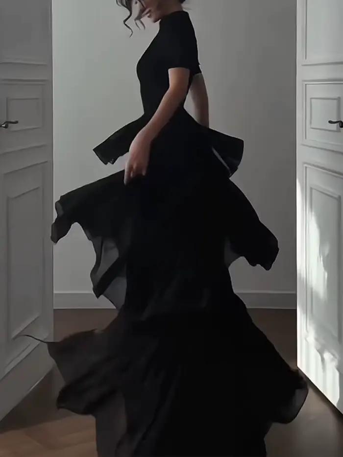 Robe longue multi-couches noire pour femme