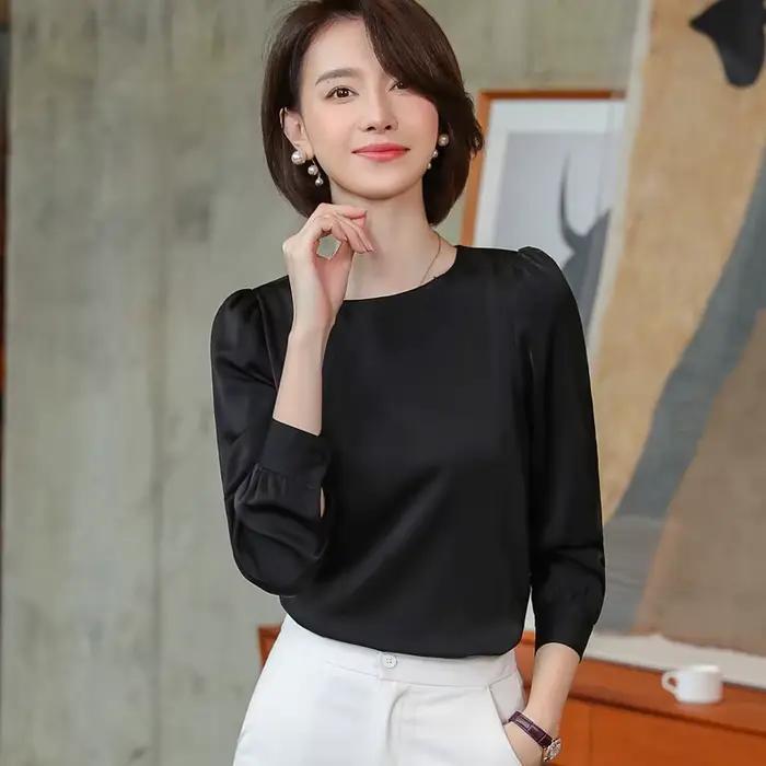 Chemise blanche à manches longues et col rond pour femme
