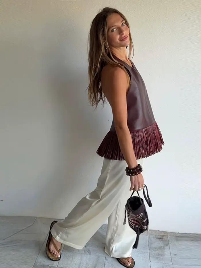 Haut halter en similicuir à franges et patchwork pour femmes occassions spéciales sorties nocturnes style sexy et club matière cuir PU polyester design unique dos nu Blanc Beige