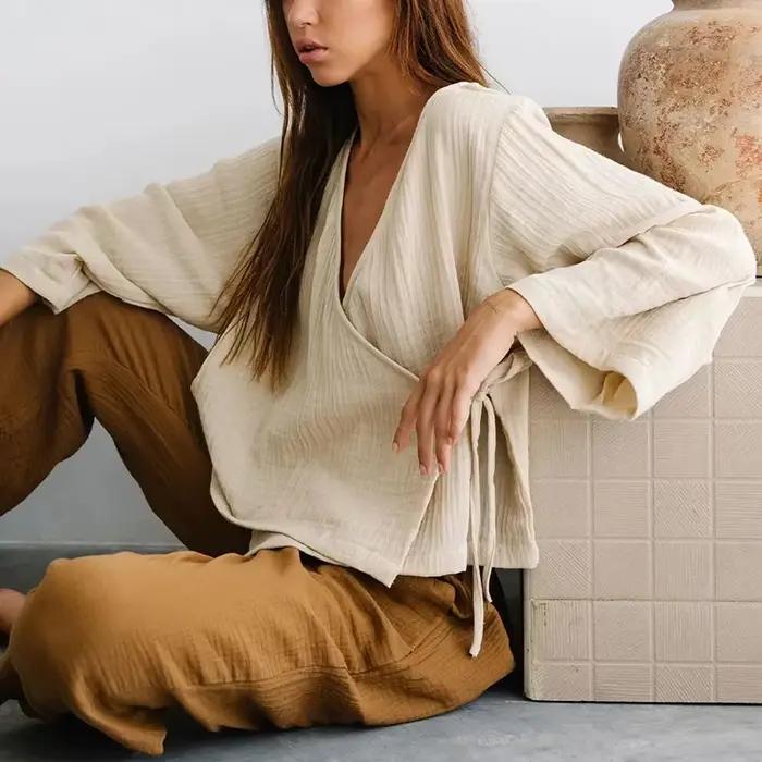 Chemisier en mousseline de coton 100% à col en V et manches longues pour femme