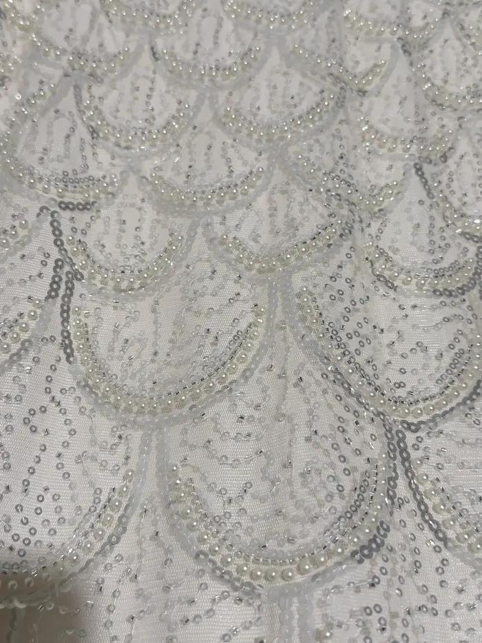 Nouveau classique Unique motif pétoncle femmes paillettes dentelle délicate perles maille haut pull et jupe ensemble diverses besoins d'occasion