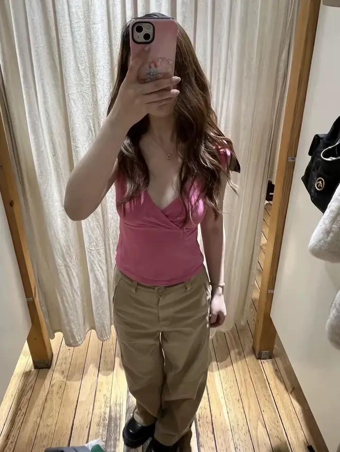 Nouveau Crop Top Rose Rouge Slim Femme Sexy Col V Manches Courtes Coton T-shirt Court Uni Décontracté Simple Doux Polyvalent