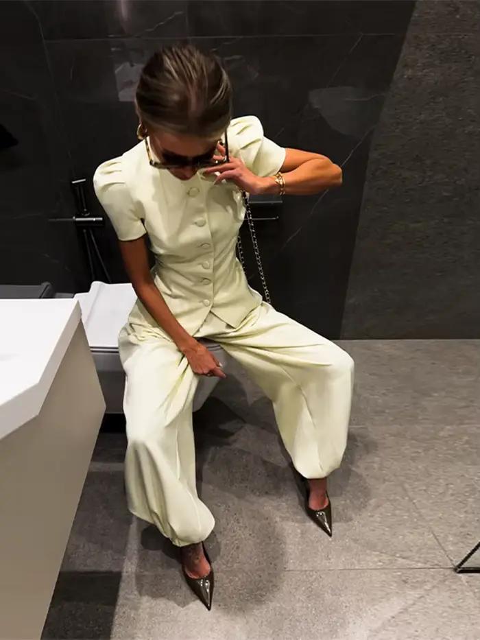 Ensemble pantalon féminin élégant à manches courtes et bouffantes pour femmes, tenue printemps été 2026, occassions spéciales et quotidienne