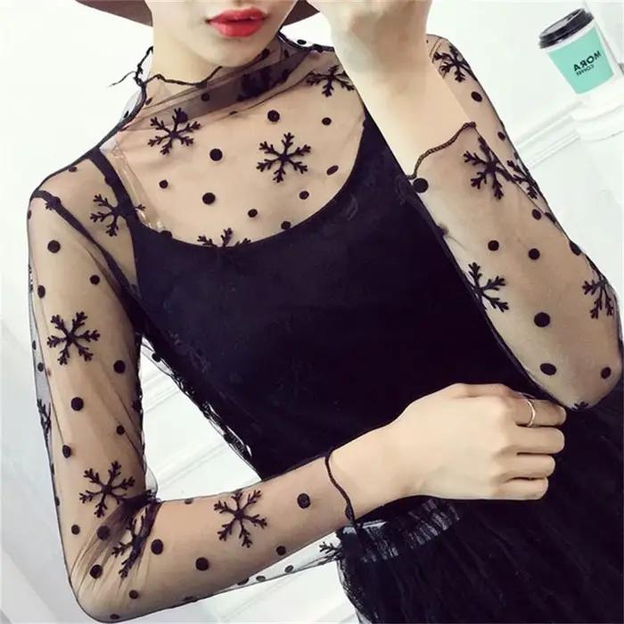 T-shirt transparent en dentelle à manches longues et col roulé pour femme