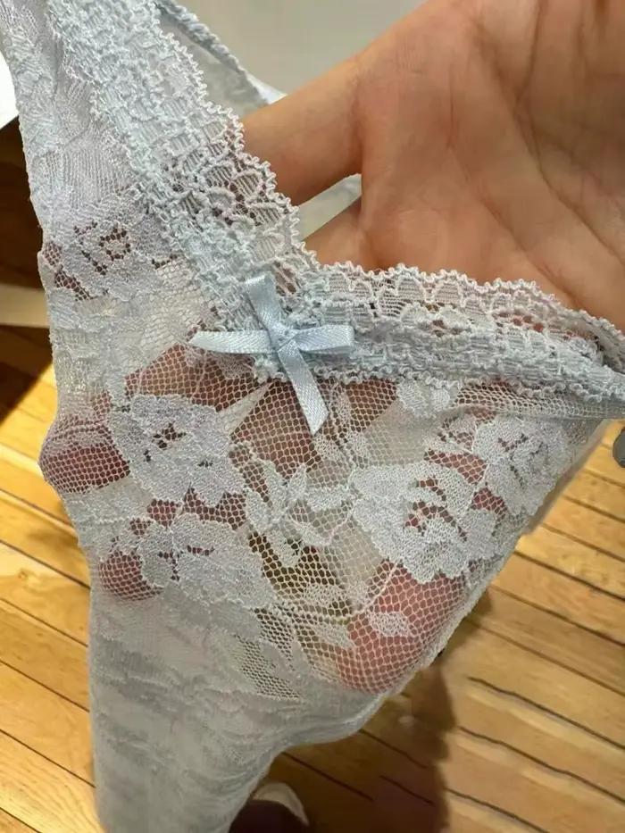 Haut Court en Dentelle Bleue Transparente pour Femme