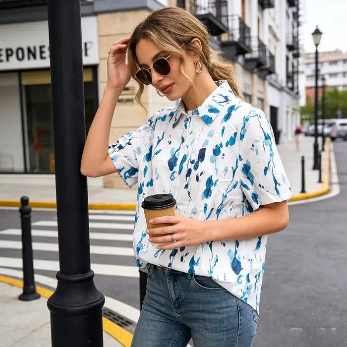 Chemise à manches courtes boutonnée pour femme