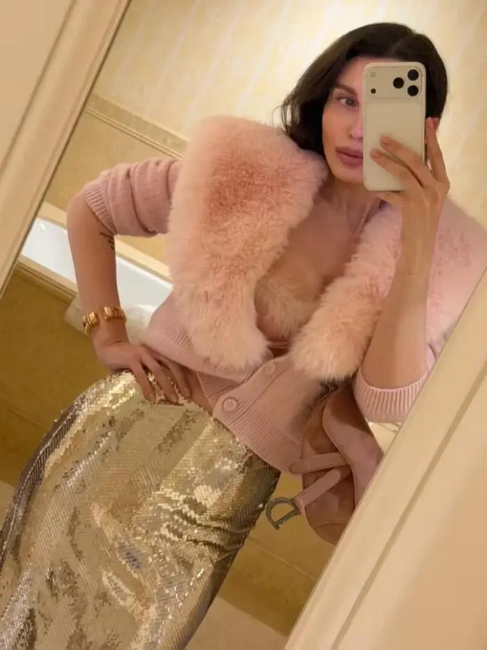 Cardigan en tricot à col en fourrure rose pour femmes