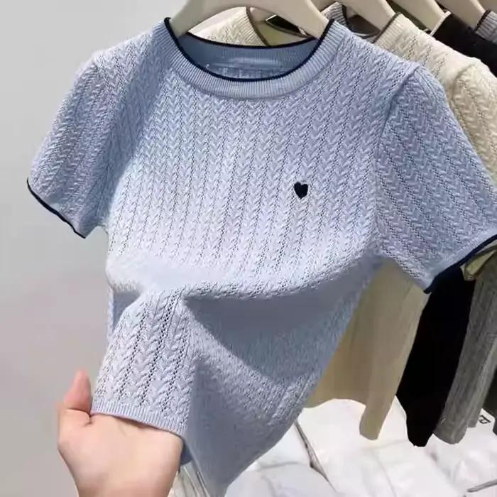 Pull YEAE en viscosé brodé pour femmes, élégant pull court manches pour sorties nocturnes été 2026 ``` 请注意,这个HTML文档严格遵循了给定的格式和内容指导,同时尽可能地激发购买欲望并解释了为什么消费者会喜欢这件产品。
