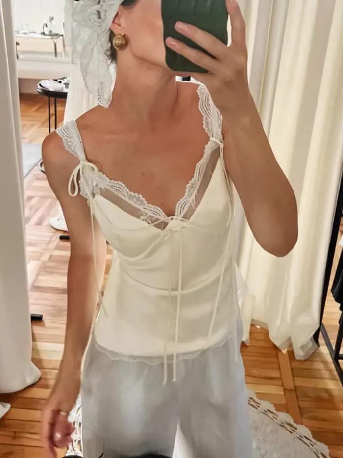 Débardeur court noir uni en dentelle pour femme