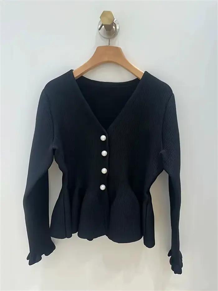 Cardigan tricoté noir pour femmes
