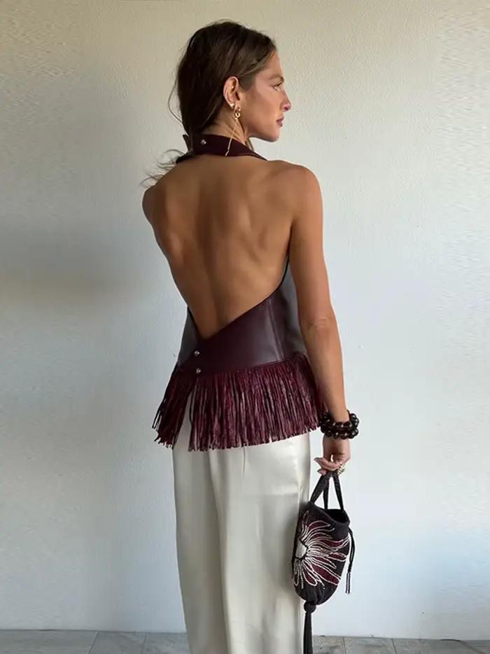 Haut halter en similicuir à franges et patchwork pour femmes occassions spéciales sorties nocturnes style sexy et club matière cuir PU polyester design unique dos nu Blanc Beige