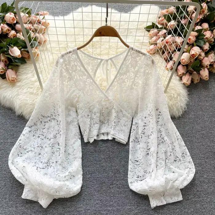Chemisier court transparent dos nu avec dentelle au crochet pour femme