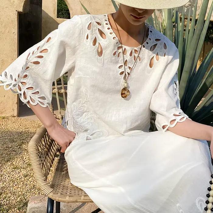 Nouvelle Blouse Bohème Broderie Style Français Femme Manches Évasées Blanche Ample Évidée Décontractée Été Sexy Vacances Hauts Féminins