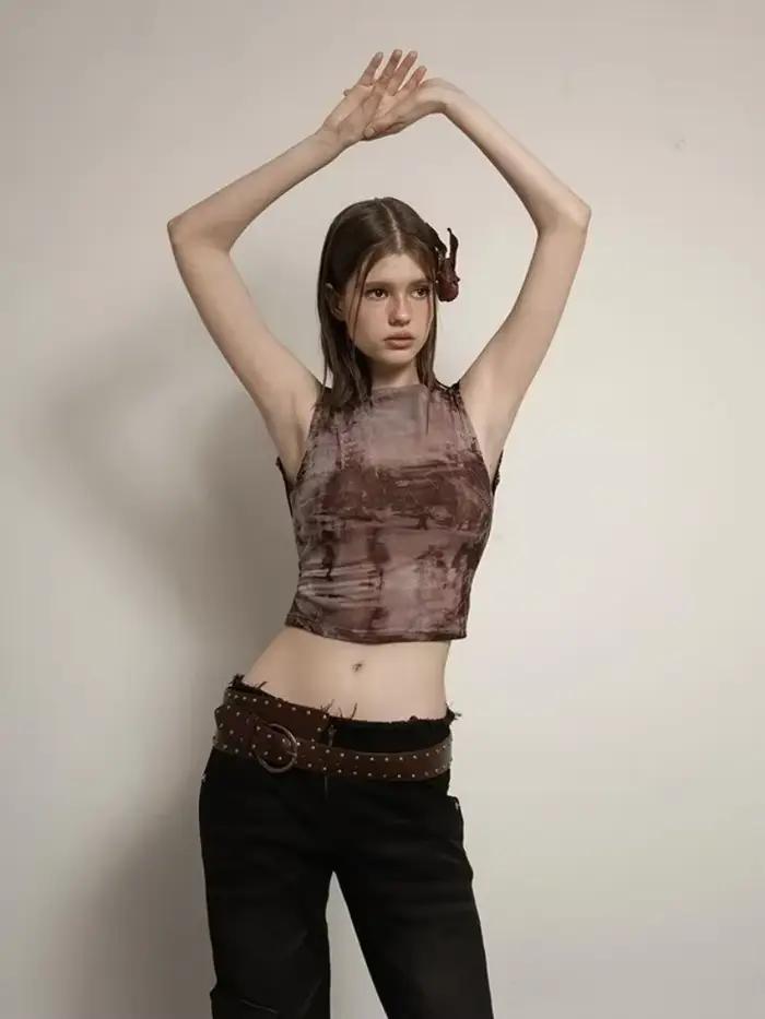Haut dos nu en dentelle pour femme
