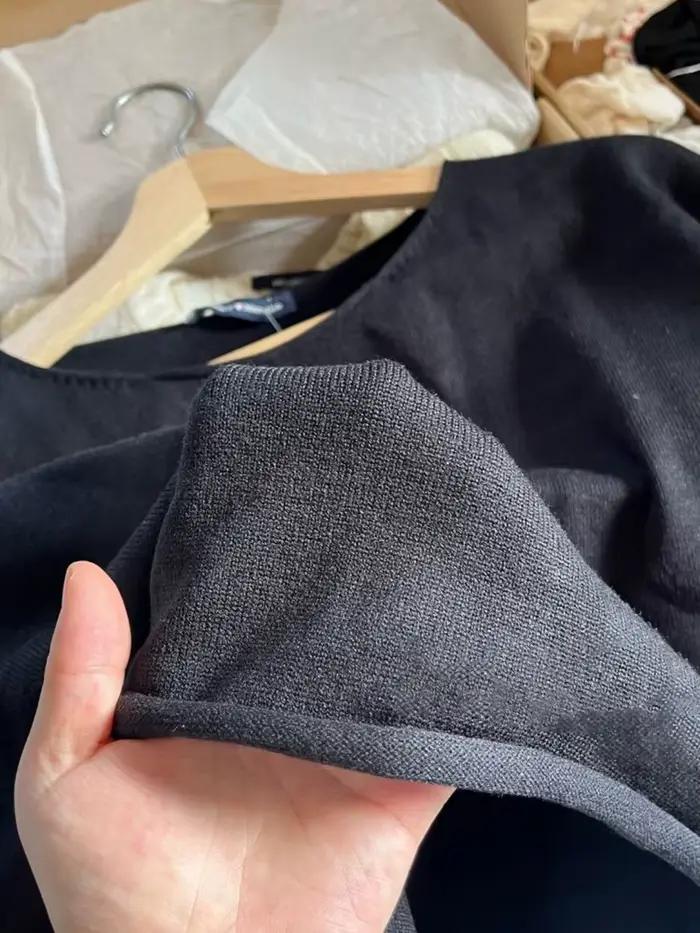 Pull court tricoté noir pour femme